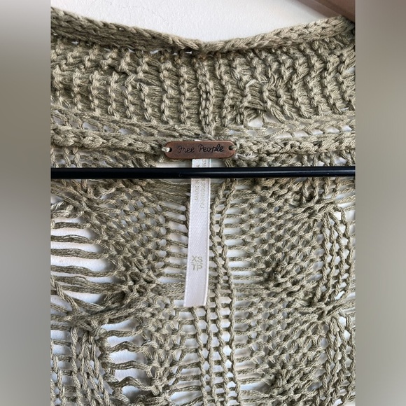 Free People|| Linen Flyaway Knit Green Cardigan. Size XS - Picture 4 of 8